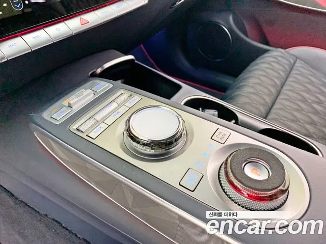 Genesis GV70 2.5T Бензин AWD — Фото автомобиля 9