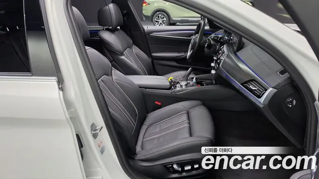 BMW 5 Series G30 — Фото автомобиля 16
