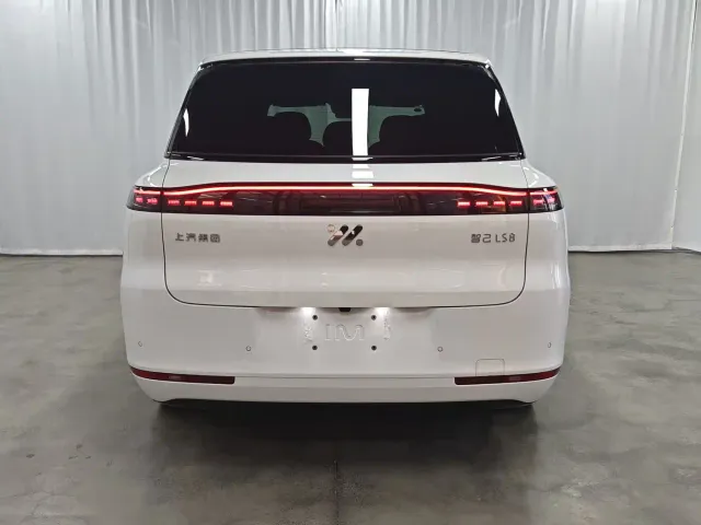 IM Motors LS8 — Фото автомобиля 5