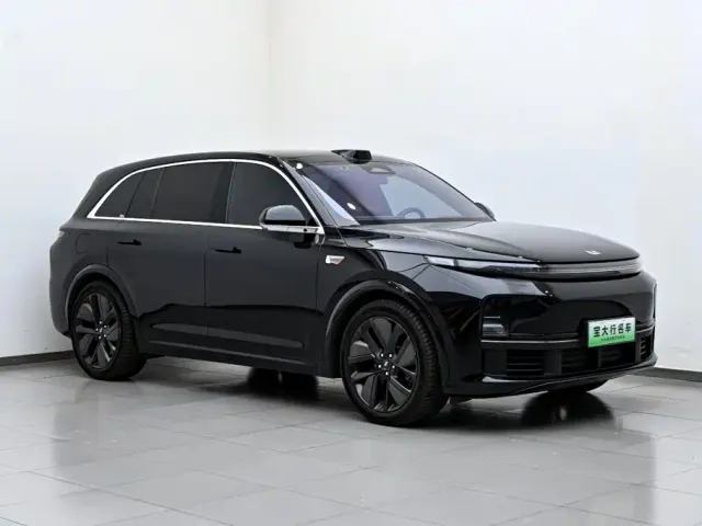 Li Auto L7 — Фото автомобиля 4