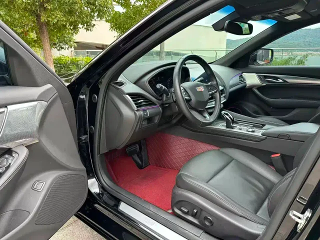 Cadillac CT5 — Фото автомобиля 4