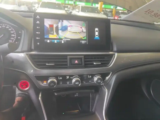 Honda Accord — Фото автомобиля 12