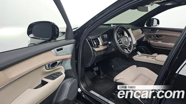 Volvo XC90 Generation 2 — Фото автомобиля 9