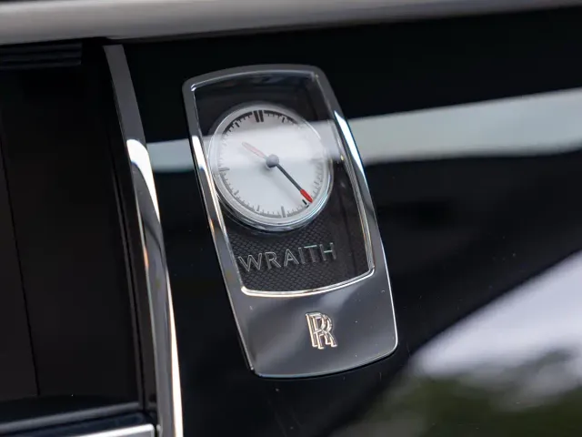 Rolls-Royce Wraith — Фото автомобиля 15
