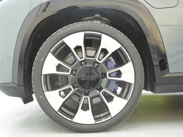 BMW XM — Фото автомобиля 17