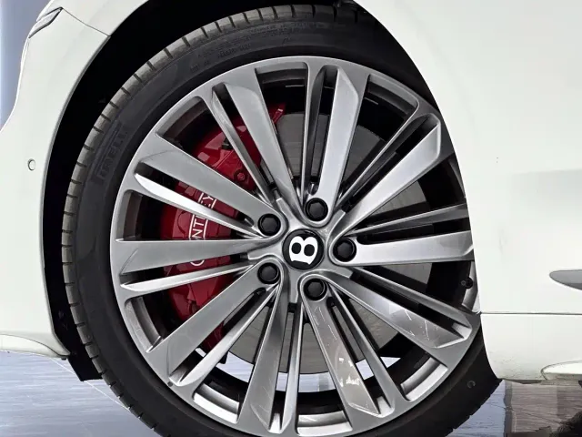 Bentley Continental Plug-in Hybrid — Фото автомобиля 8