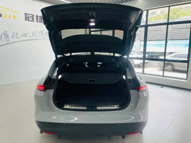 Nio ET5 Touring — Фото автомобиля 15
