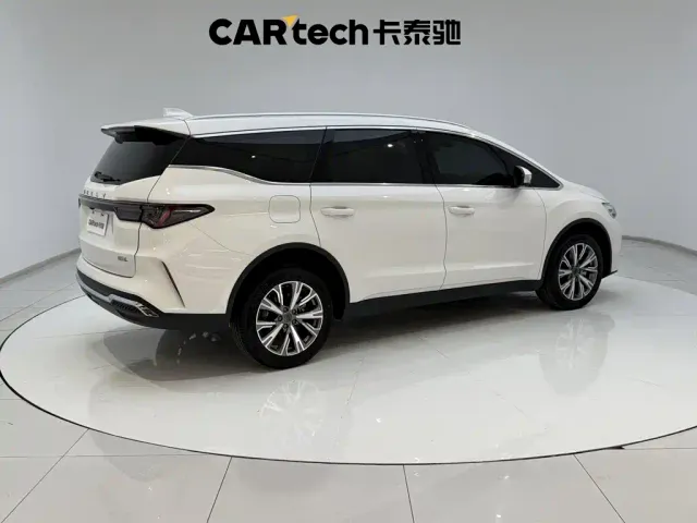 Geely Jiaji — Фото автомобиля 5