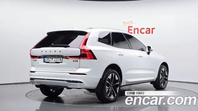 Фотография автомобиля — Volvo XC60 Generation 2