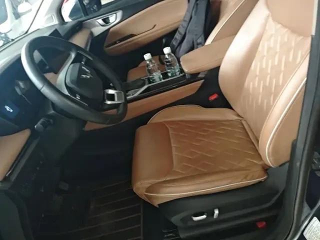 Wuling Jiachen — Фото автомобиля 14