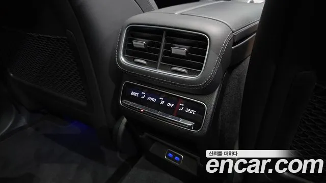 Mercedes-Benz GLE-Class — Фото автомобиля 25