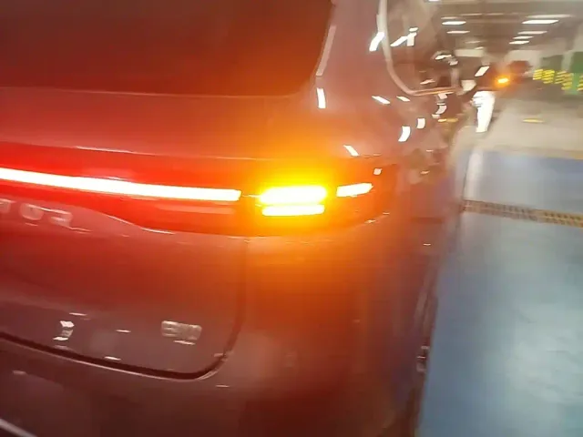 Leapmotor B10 — Фото автомобиля 7