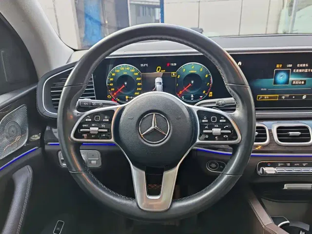Mercedes-Benz GLE-Class — Фото автомобиля 13