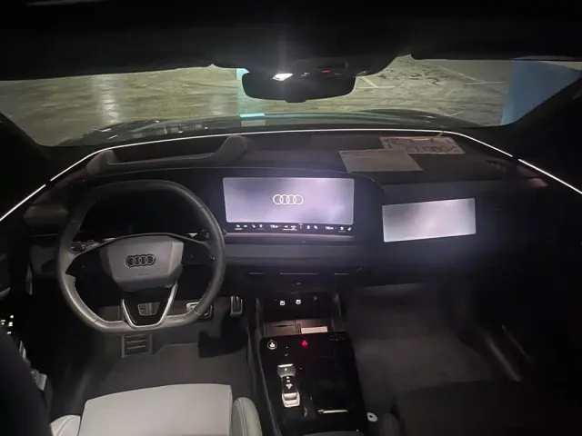 Audi Q6L e-tron — Фото автомобиля 4