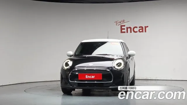 Mini Cooper Cooper 5 дверей Classic — Фото автомобиля 3