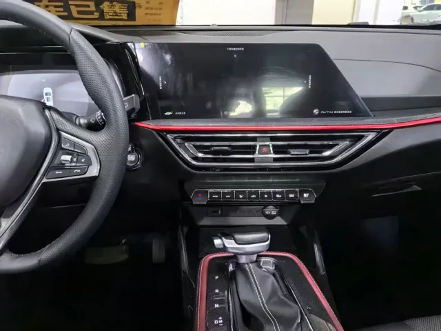 Changan Oushang X5 — Фото автомобиля 13
