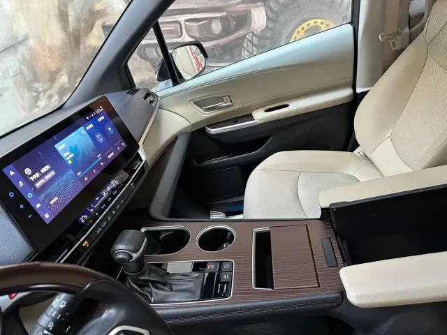 Toyota Granvia — Фото автомобиля 6