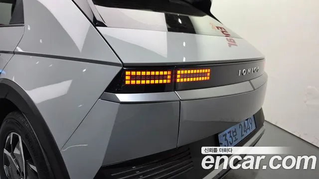 Hyundai Ioniq 5 — Фото автомобиля 8