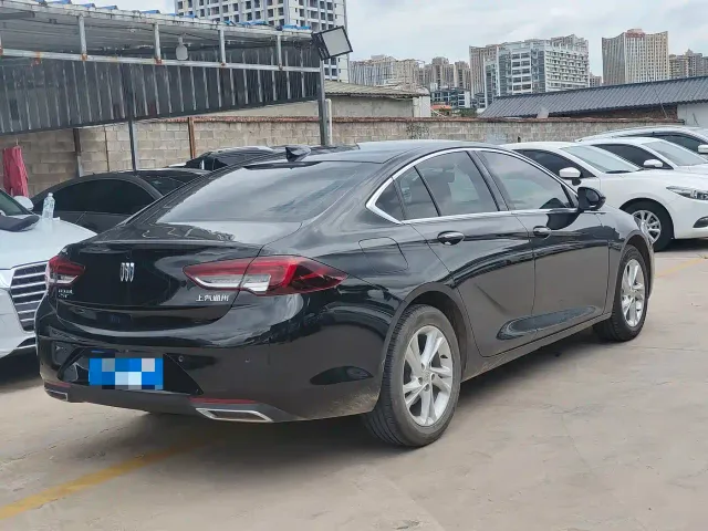Buick Regal — Фото автомобиля 7