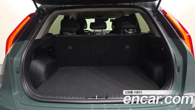 Kia Niro New — Фото автомобиля 29