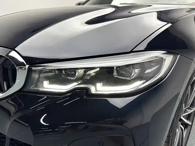 BMW 3 Series — Фото автомобиля 12