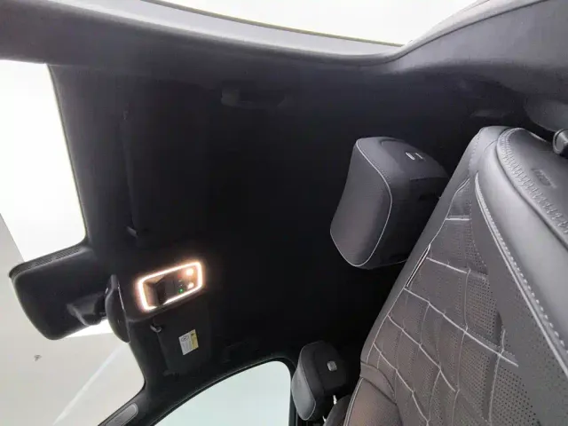 Nio ES8 — Фото автомобиля 14