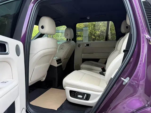 Li Auto L9 — Фото автомобиля 6