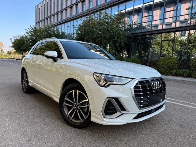 Audi Q3 — Фото автомобиля 3