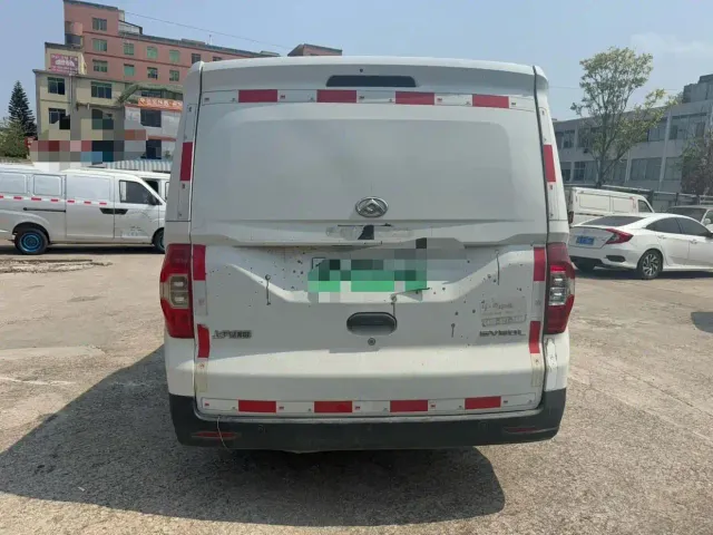Maxus EV30 — Фото автомобиля 2