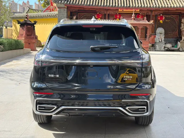 Hongqi HS5 — Фото автомобиля 13