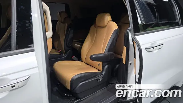 Kia Carnival 4th Gen — Фото автомобиля 16