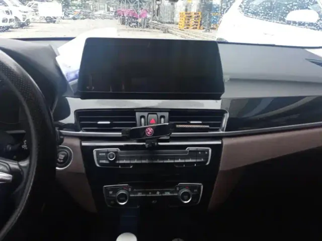 BMW X1 — Фото автомобиля 13