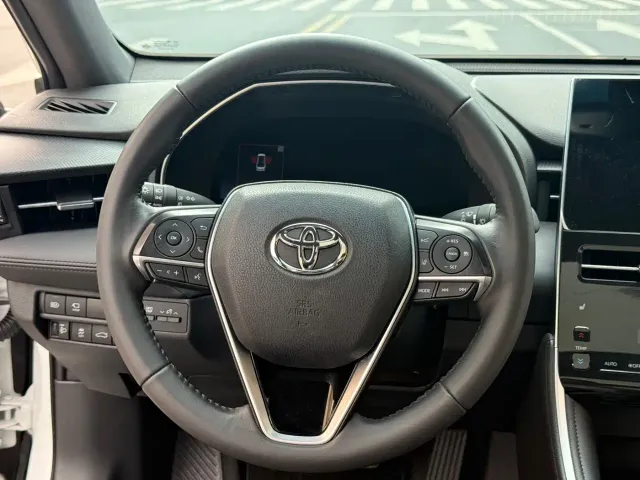Toyota Avalon — Фото автомобиля 12