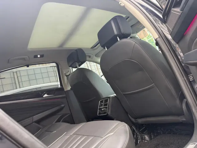 Volkswagen Passat — Фото автомобиля 9