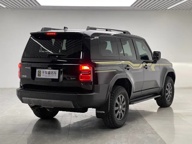 Toyota Prado — Фото автомобиля 6