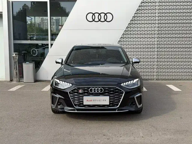 Audi A4L — Фото автомобиля 2
