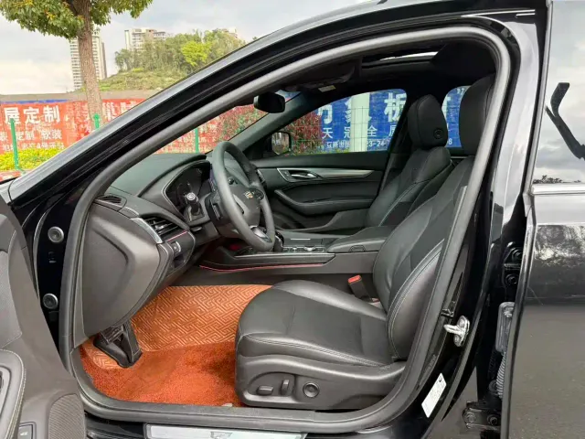 Cadillac CT5 — Фото автомобиля 4