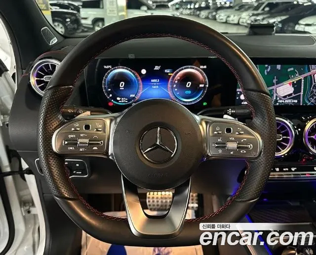 Mercedes-Benz EQA — Фото автомобиля 2