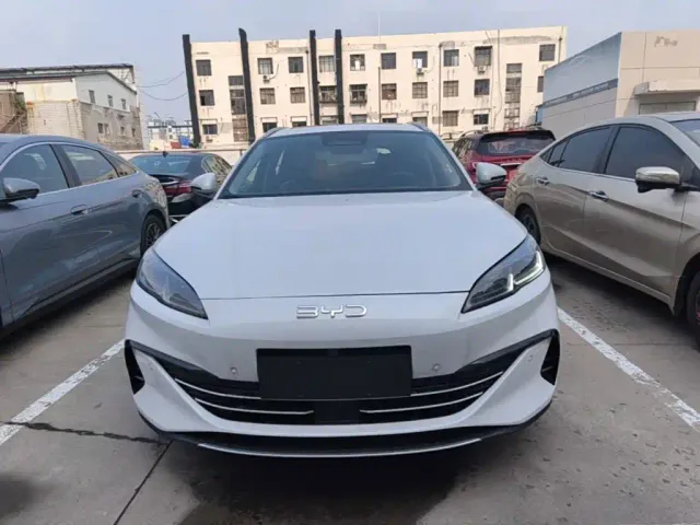 BYD Seal 06 DM-i Touring 2025 DM-i 150KM Flagship — Фото автомобиля 2