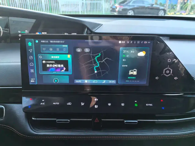Changan Changan UNI-K iDD 2022 Blue Whale iDD 130km 1.5T Premium — Фото автомобиля 18