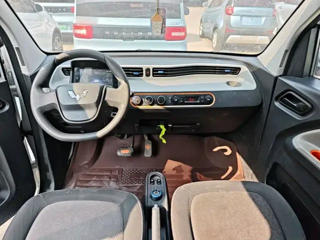Wuling Hongguang Mini EV — Фото автомобиля 9