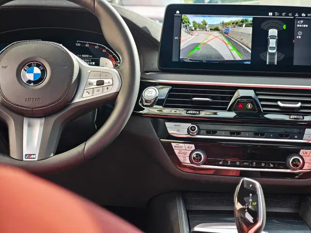 BMW 5 Series — Фото автомобиля 15