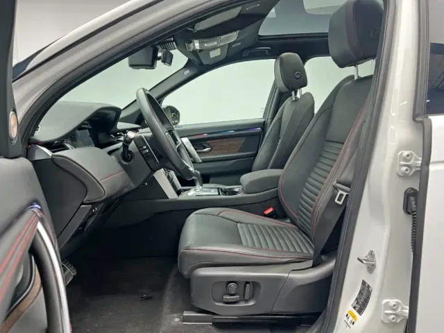Land Rover Discovery Sport — Фото автомобиля 15
