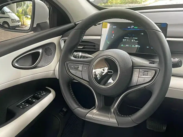 BYD Seal 05 DM-i — Фото автомобиля 21