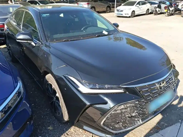 Toyota Avalon — Фото автомобиля 3