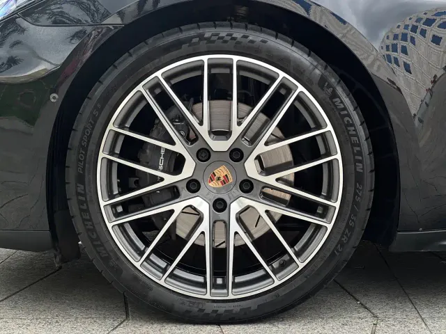 Porsche Panamera — Фото автомобиля 9