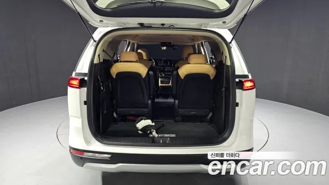 Kia Canival Carnival 4 поколение 9 мест Prestige — Фото автомобиля 20