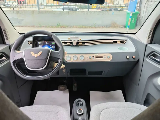 Wuling Hongguang Mini EV — Фото автомобиля 8