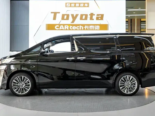 Toyota Vellfire — Фото автомобиля 3