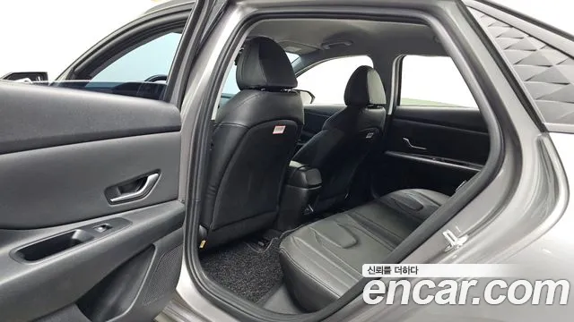 Hyundai Avante CN7 — Фото автомобиля 11